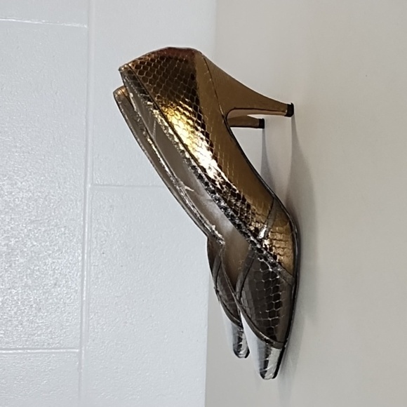 Naturalizer 8N Gold Silver Bronze Snake Imprinted Leather Upper Heeled Shoes - Picture 2 of 16